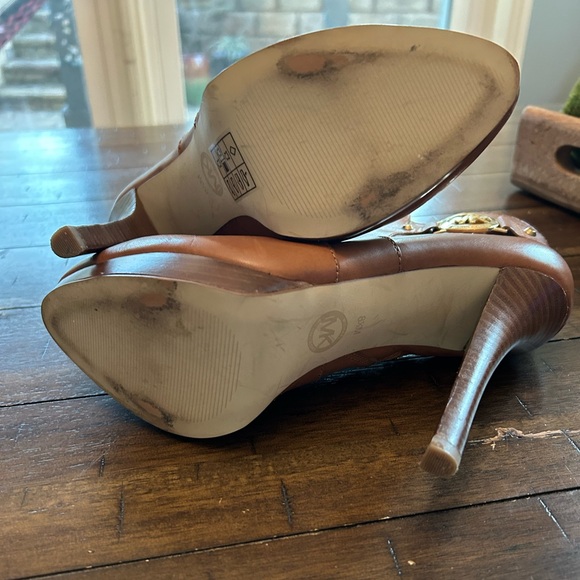 Michael Kors Cognac Leather Ankle Booties with Gold MK Accent - Picture 4 of 6